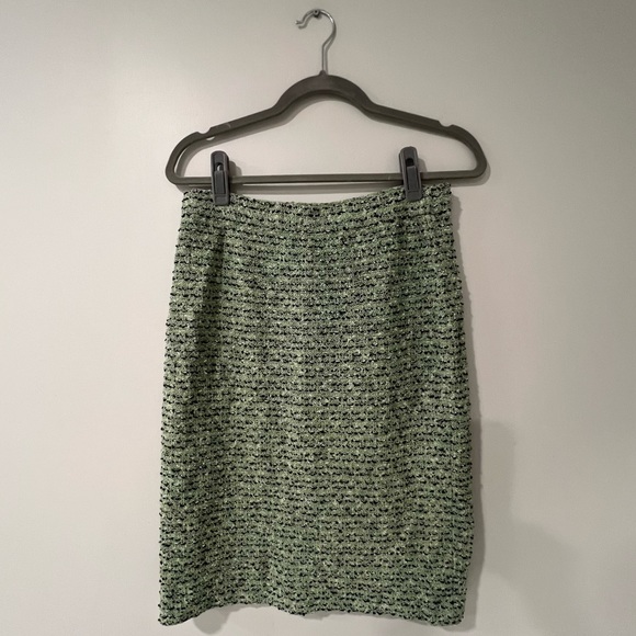 St John Collection Boucle` Knit Skirt 6 - Picture 1 of 5